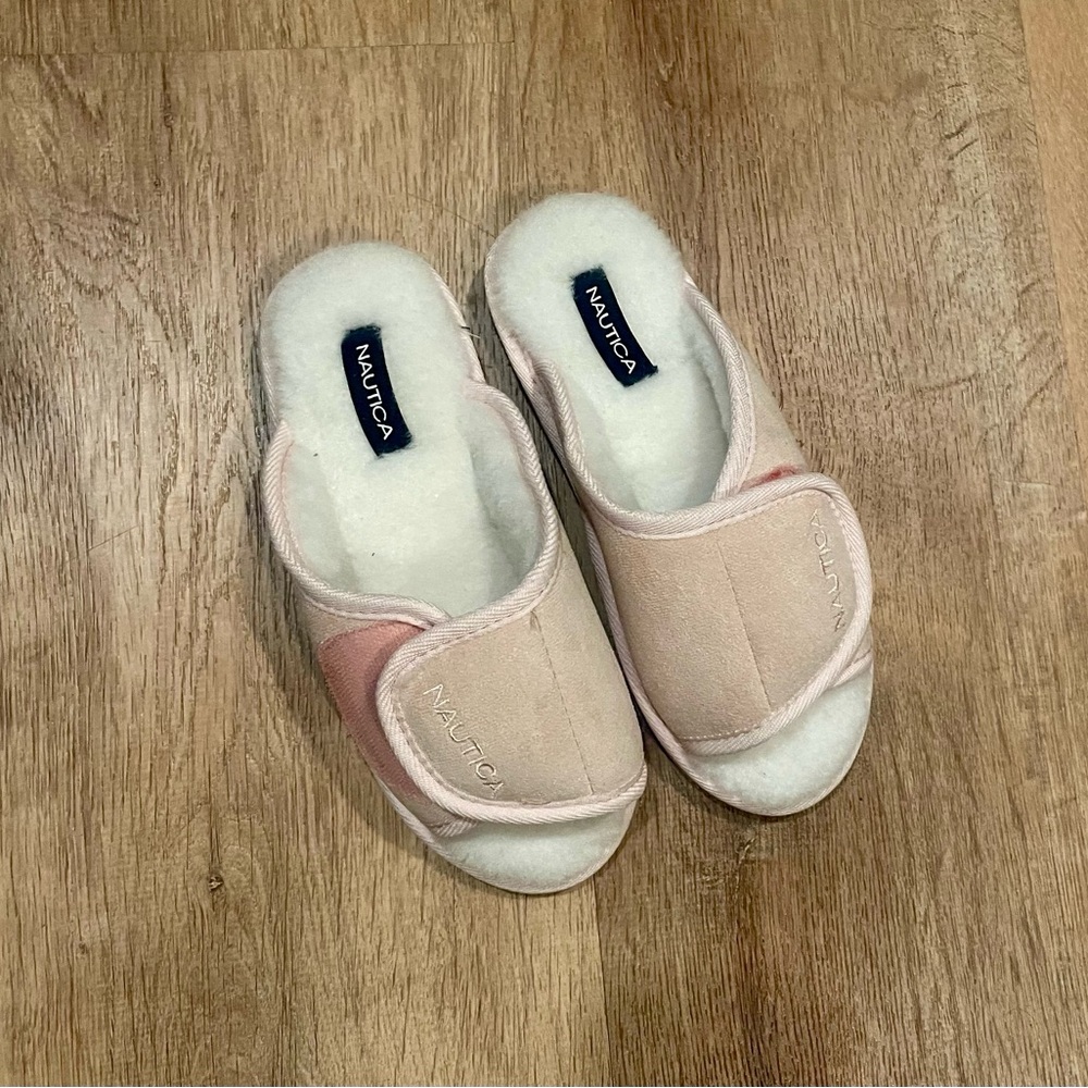 Nautica Women's Blush and Cream Slippers